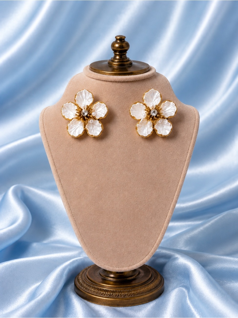 Sky Blossom Pearl Flower Gold Earrings - Picture 7 of 7